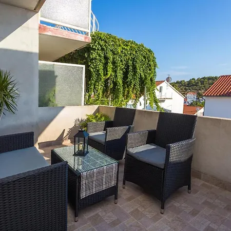 Lucy Апартаменты