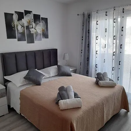 Lucy Apartmán
