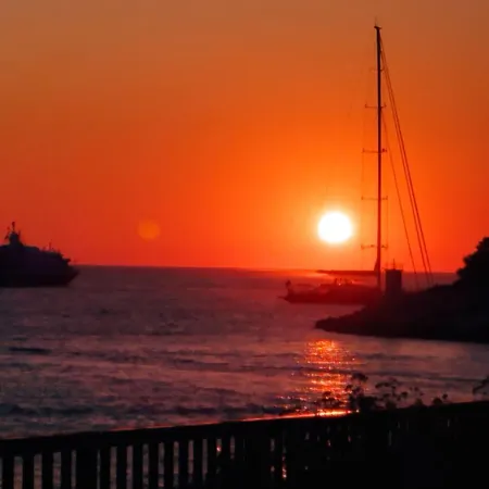 Lucy Апартаменты *