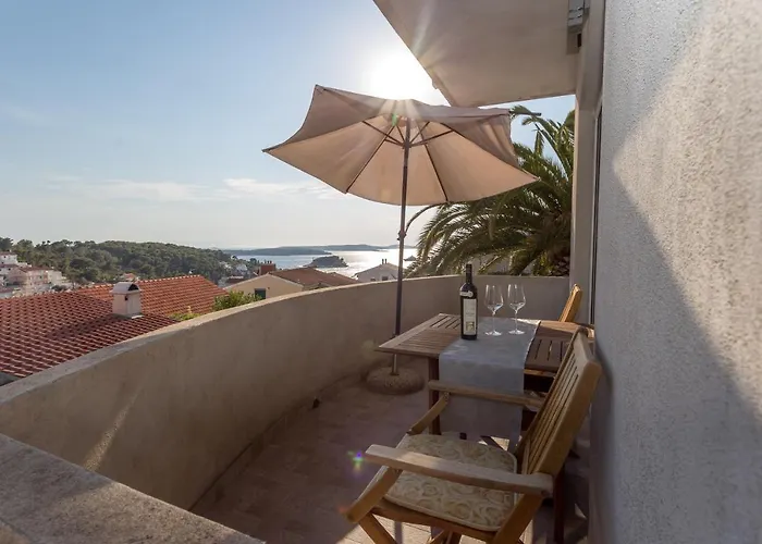 Lucy Apartamento Hvar Town