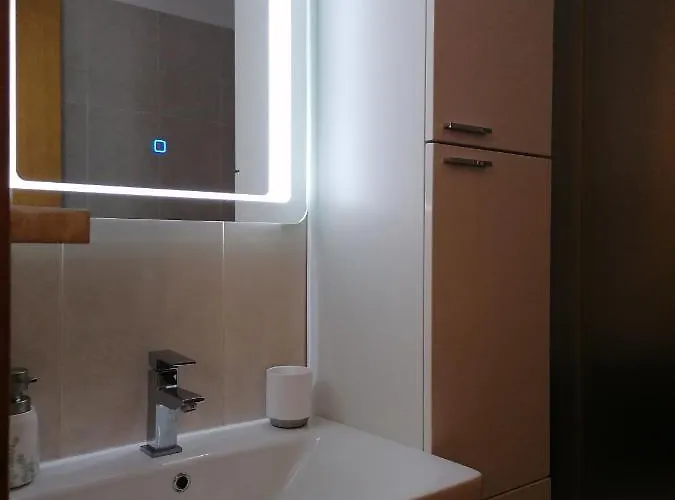 Lucy Апартаменты Хвар